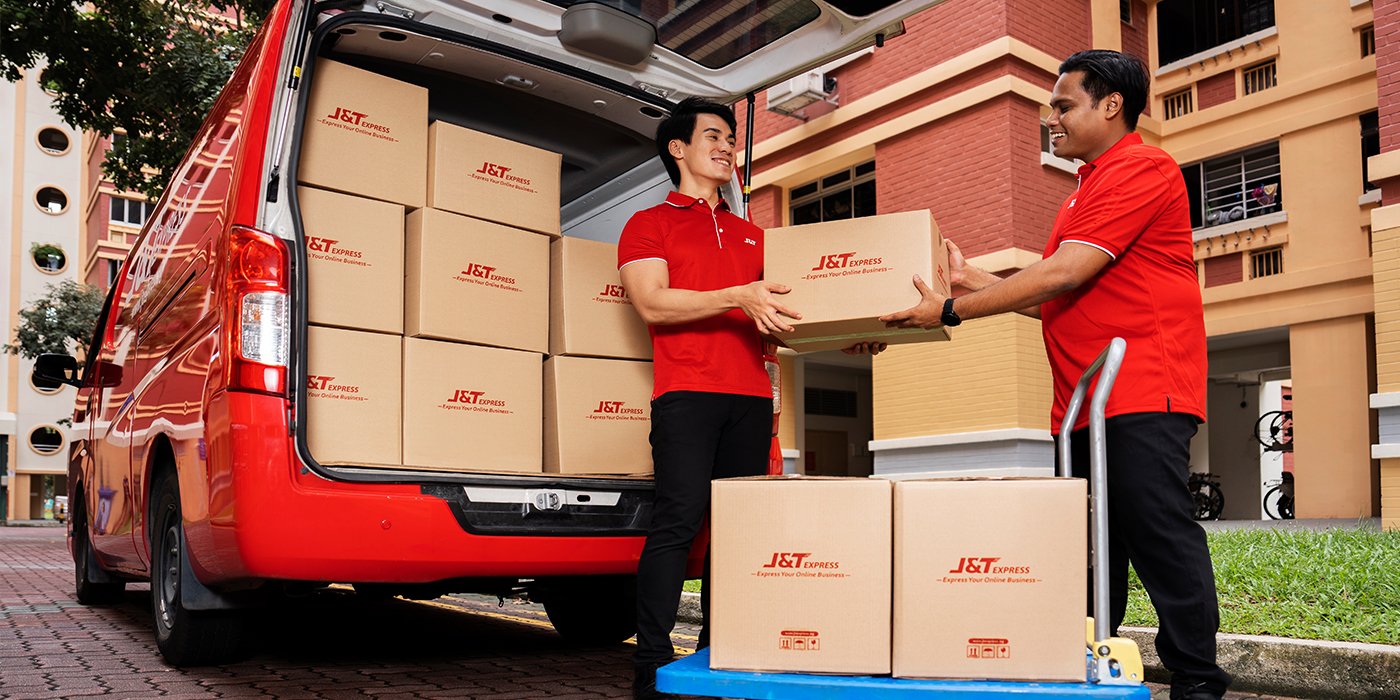 J&T delivering parcel